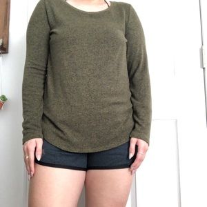 Old navy long sleeve green top